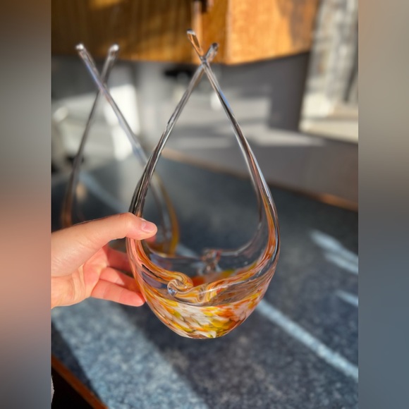 Vintage Glass Art Baskets *2 Available* - Picture 4 of 5